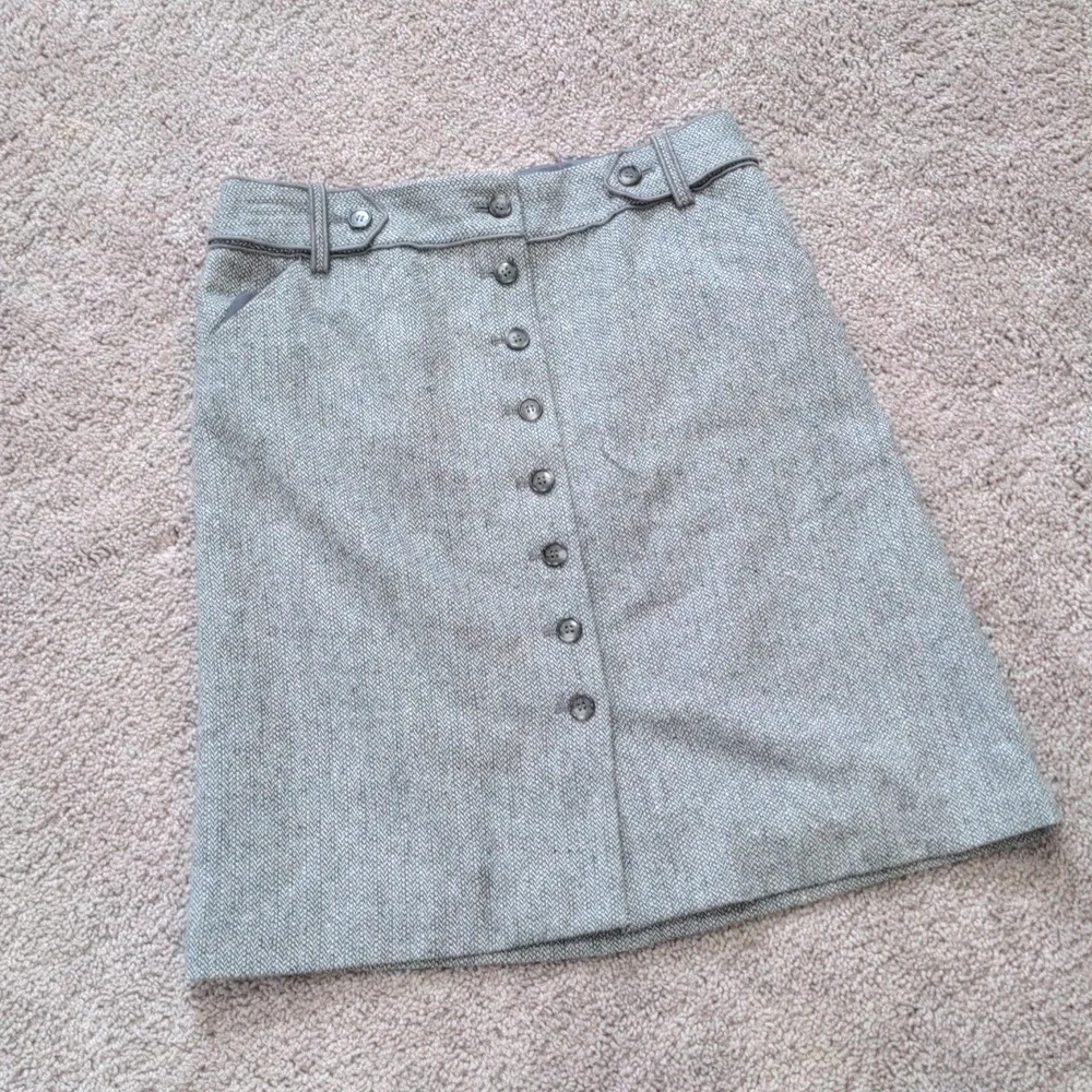 Ann Taylor Button Front Wool Blend‎ Skirt size 6